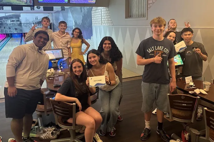 CYV Bowl-a-thon participants